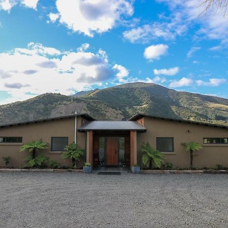 Glencree Luxury Chalets Kaikoura Bagian luar foto