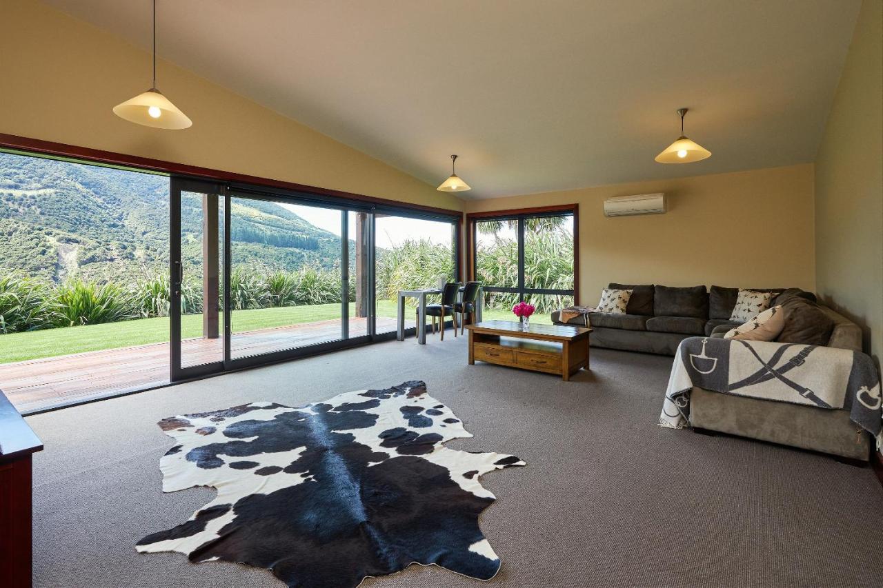 Glencree Luxury Chalets Kaikoura Bagian luar foto